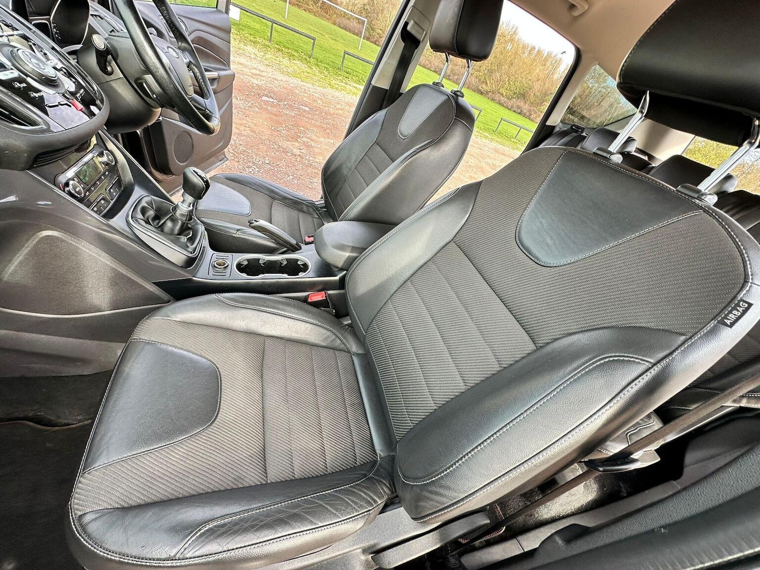 Used Ford Kuga 2015 for sale - 76935343: Photo 34