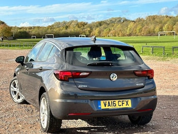 Used Vauxhall Astra 2016 for sale - 76455436: Photo