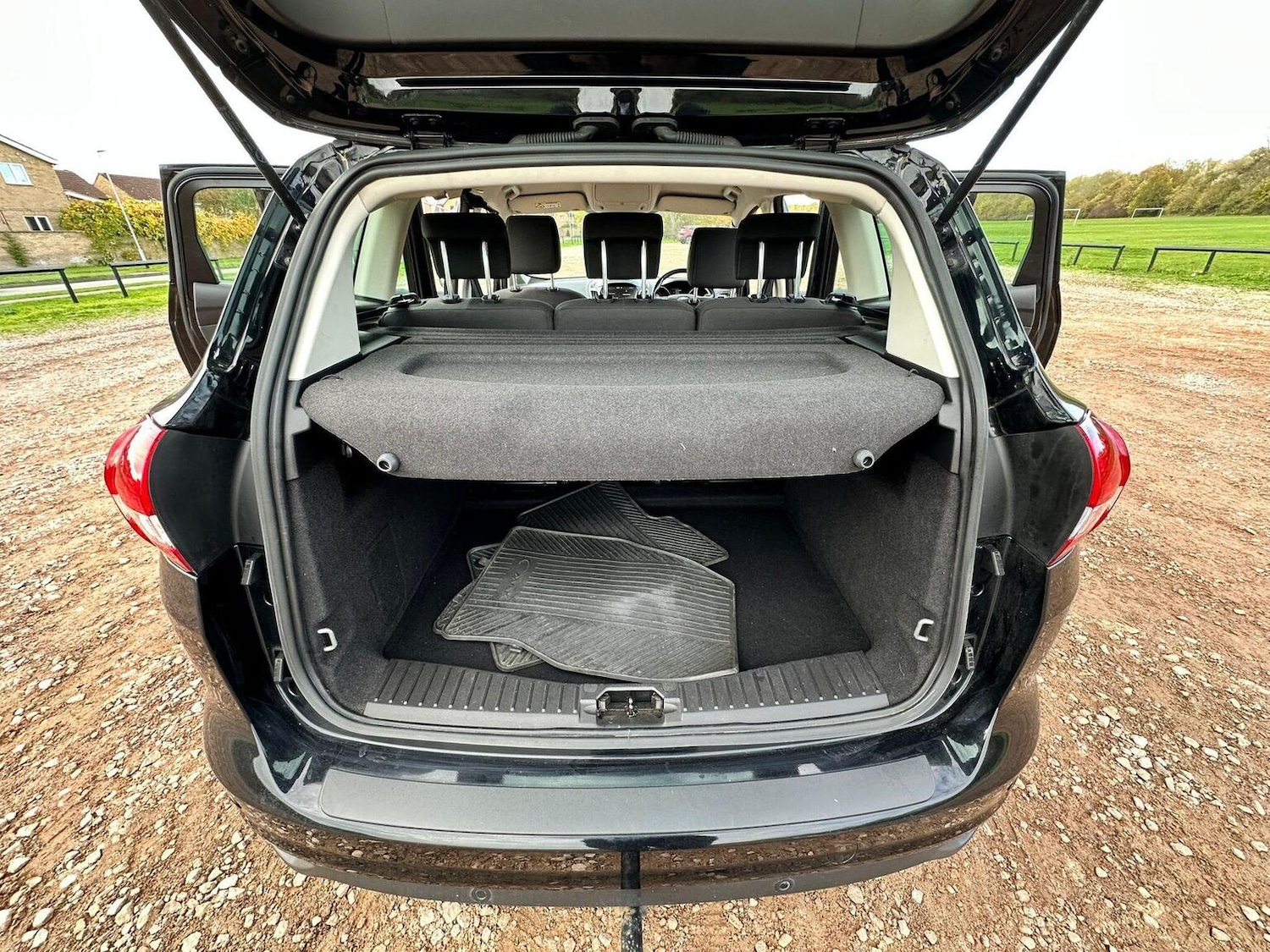 Used Ford C-Max 2015 for sale - 76521072: Photo 27