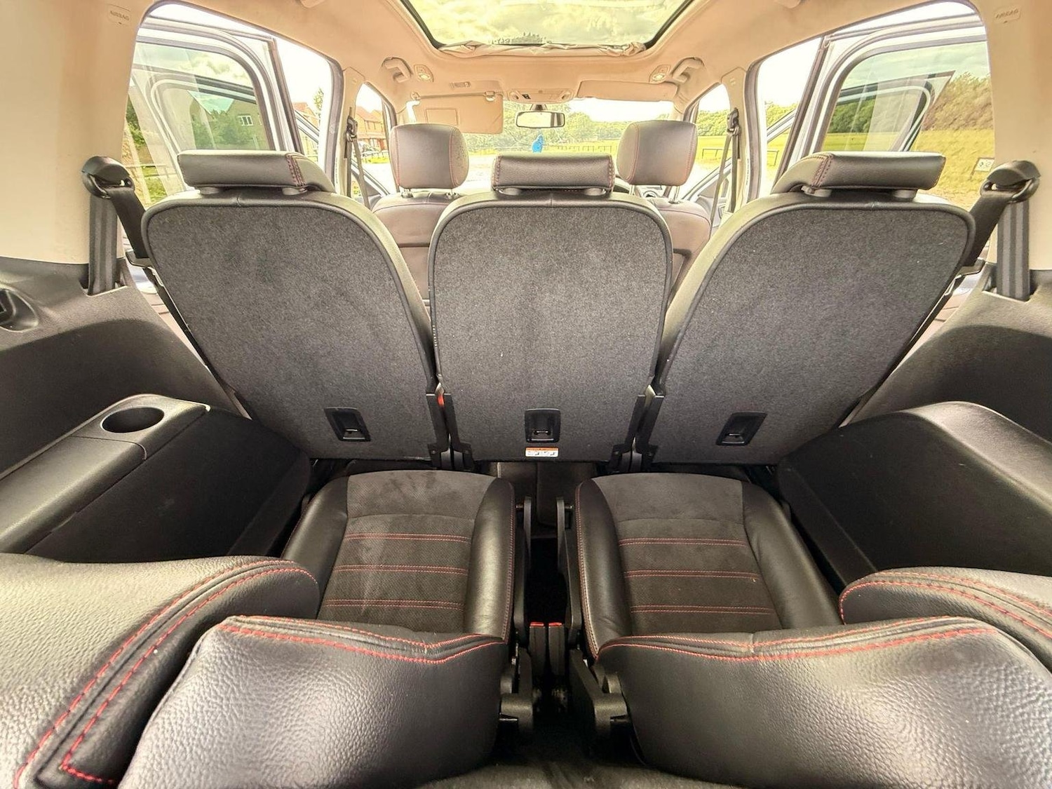 Used Ford S-Max 2011 for sale - 76662805: Photo 21