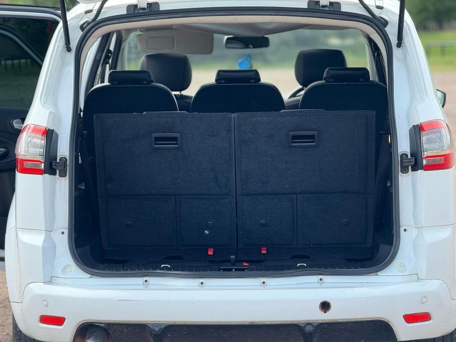 Used Ford S-Max 2011 for sale - 76662805: Photo 23