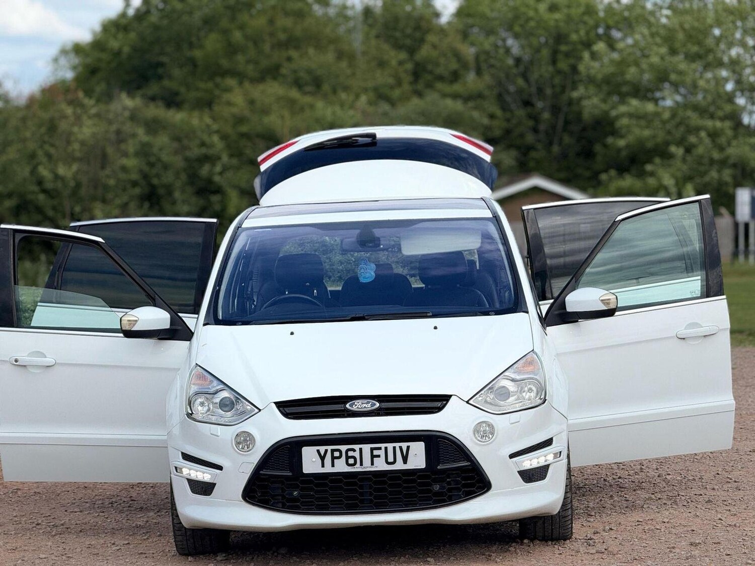 Used Ford S-Max 2011 for sale - 76662805: Photo 3