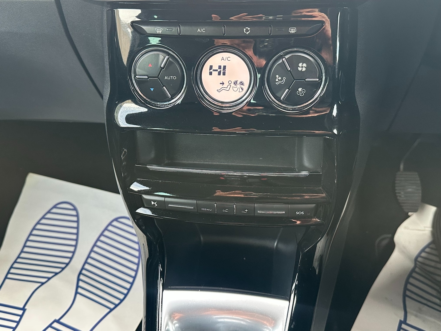 Used DS Automobiles DS 3 2015 for sale - 77637021: Photo 12