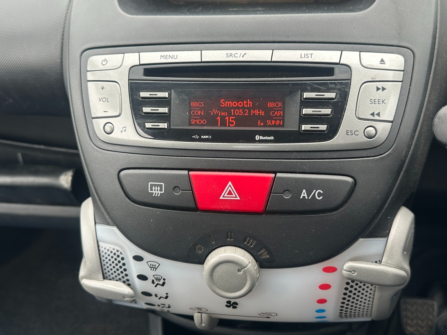 Used Toyota AYGO 2012 for sale - 76022748: Photo 12