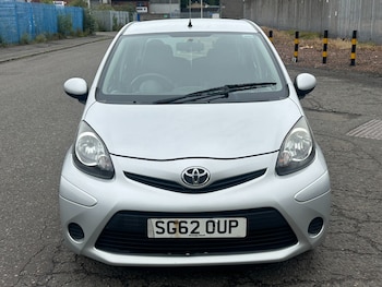 Used Toyota AYGO 2012 for sale - 76022748: Photo 2