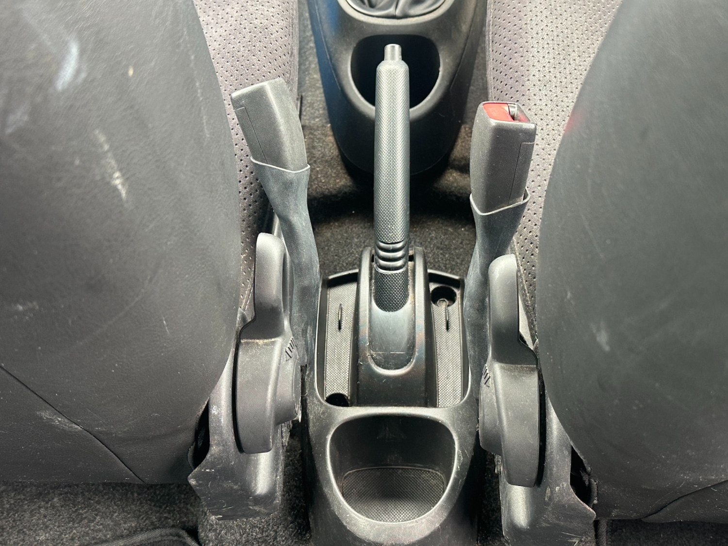 Used Toyota AYGO 2012 for sale - 76022748: Photo 9