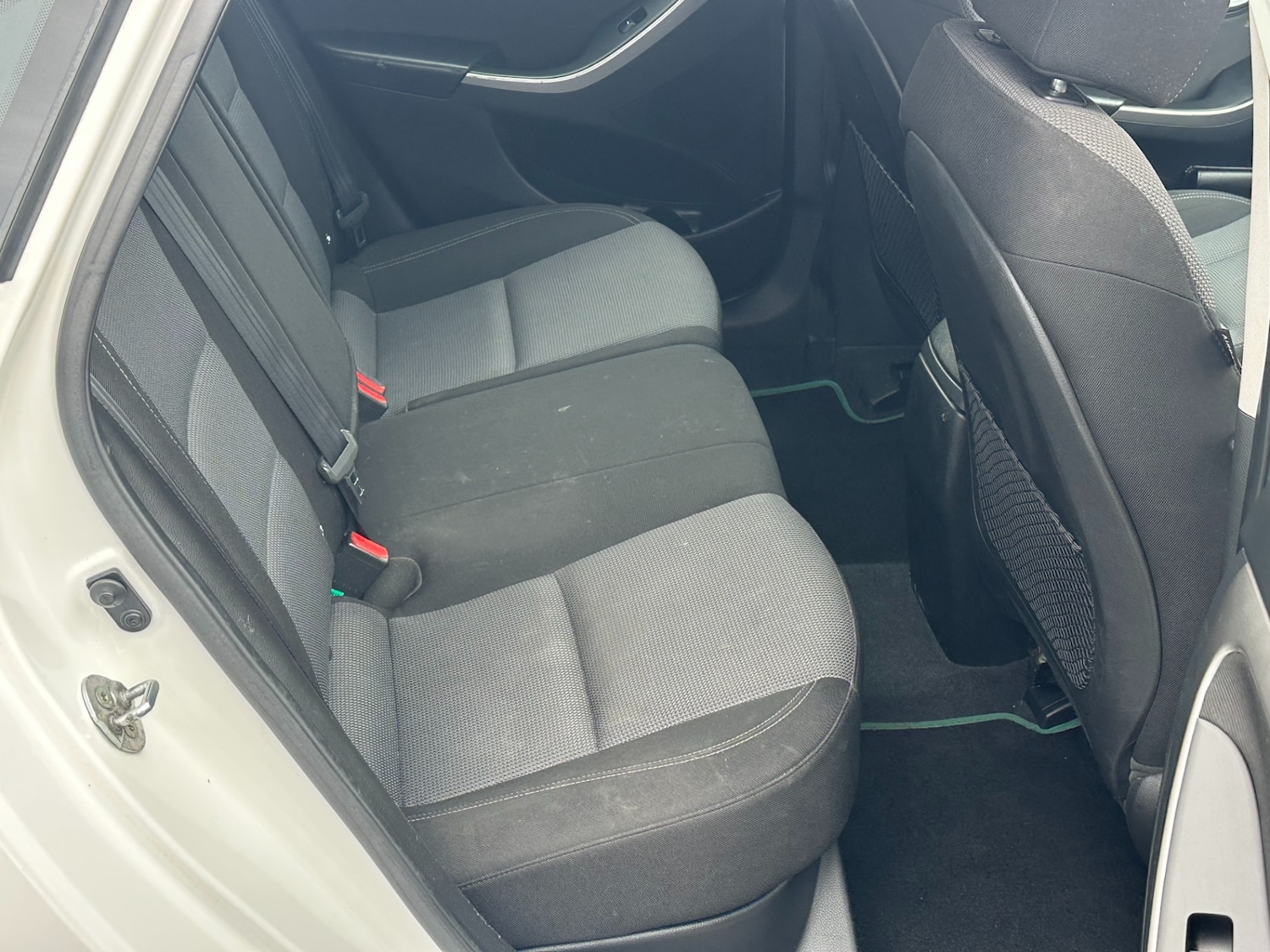 Used Hyundai i30 2015 for sale - 78218675: Photo 8