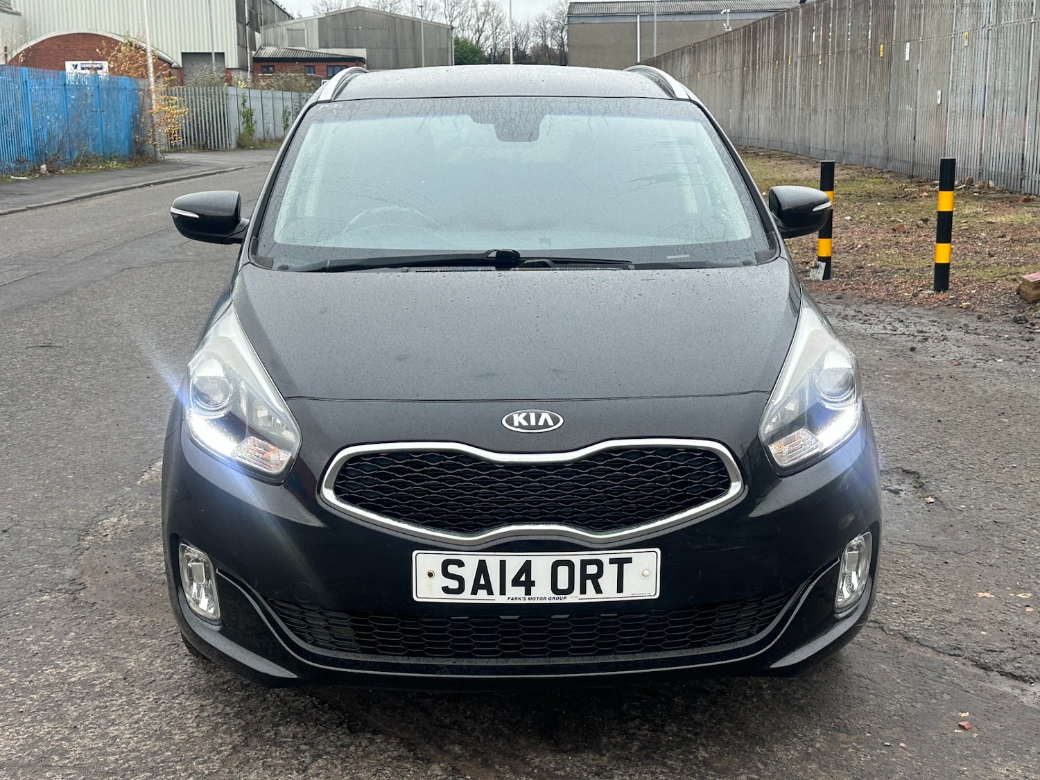 Used Kia Carens 2014 for sale - 76983918: Photo 2