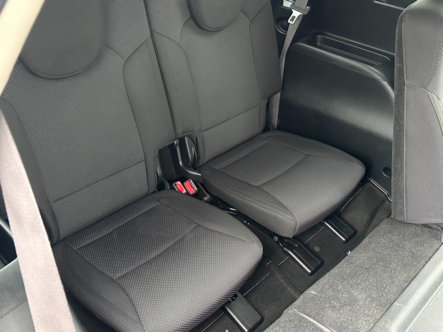 Used Kia Carens 2014 for sale - 76983918: Photo 9