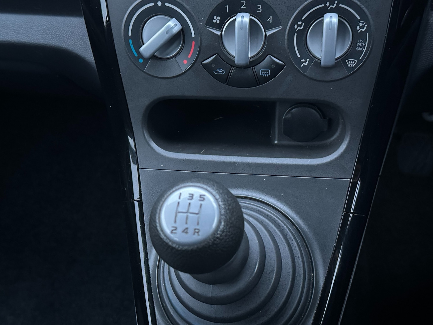 Used Suzuki Splash 2014 for sale - 77420662: Photo 12