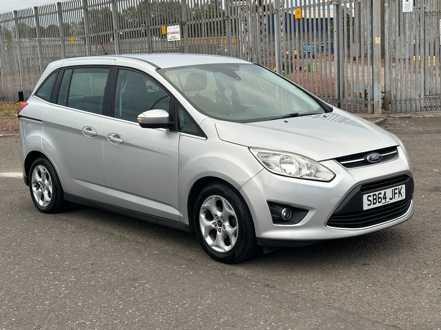 Used Ford Grand C-Max 2014 for sale - 77059185: Photo 4