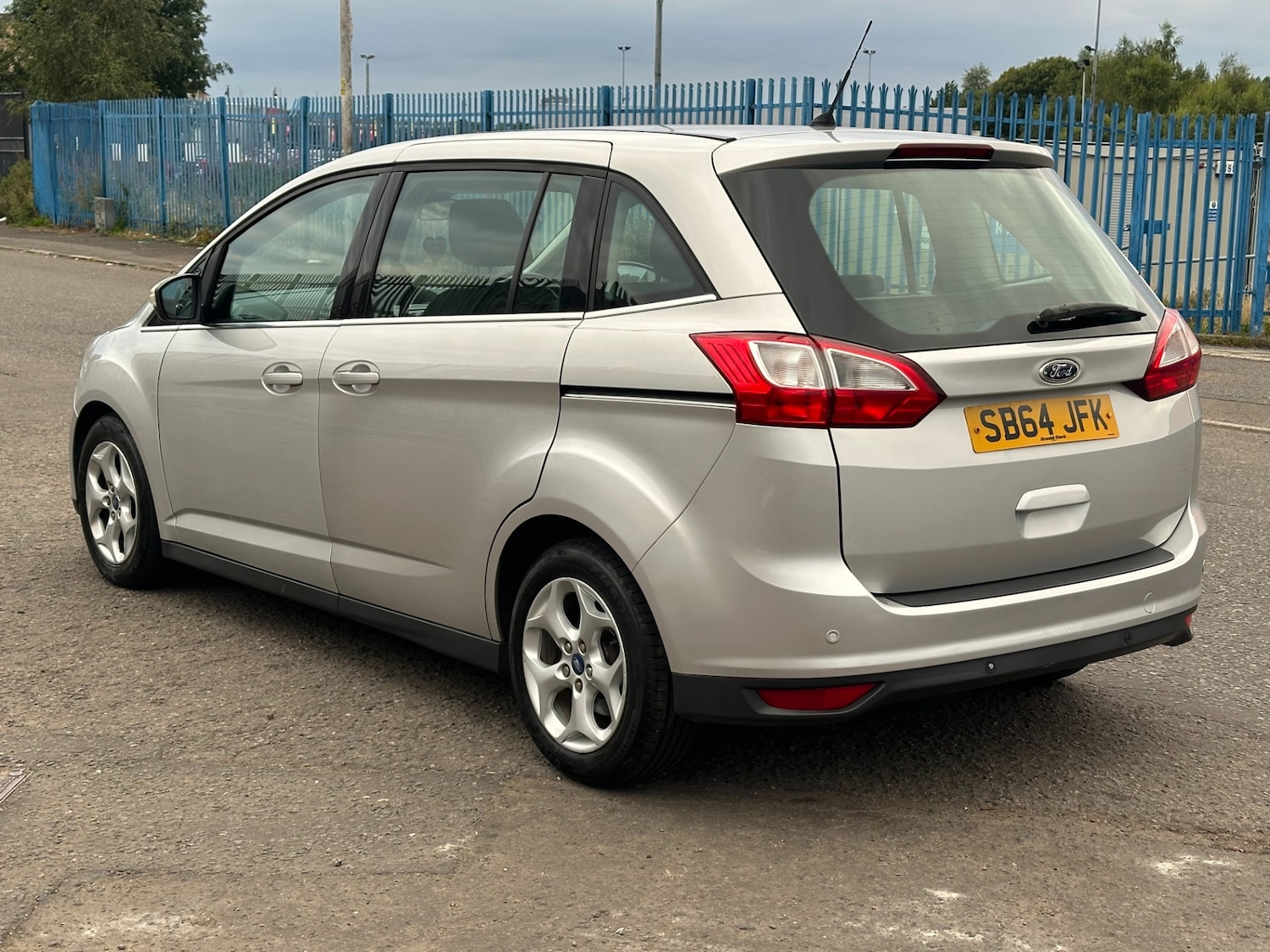Used Ford Grand C-Max 2014 for sale - 77059185: Photo 6