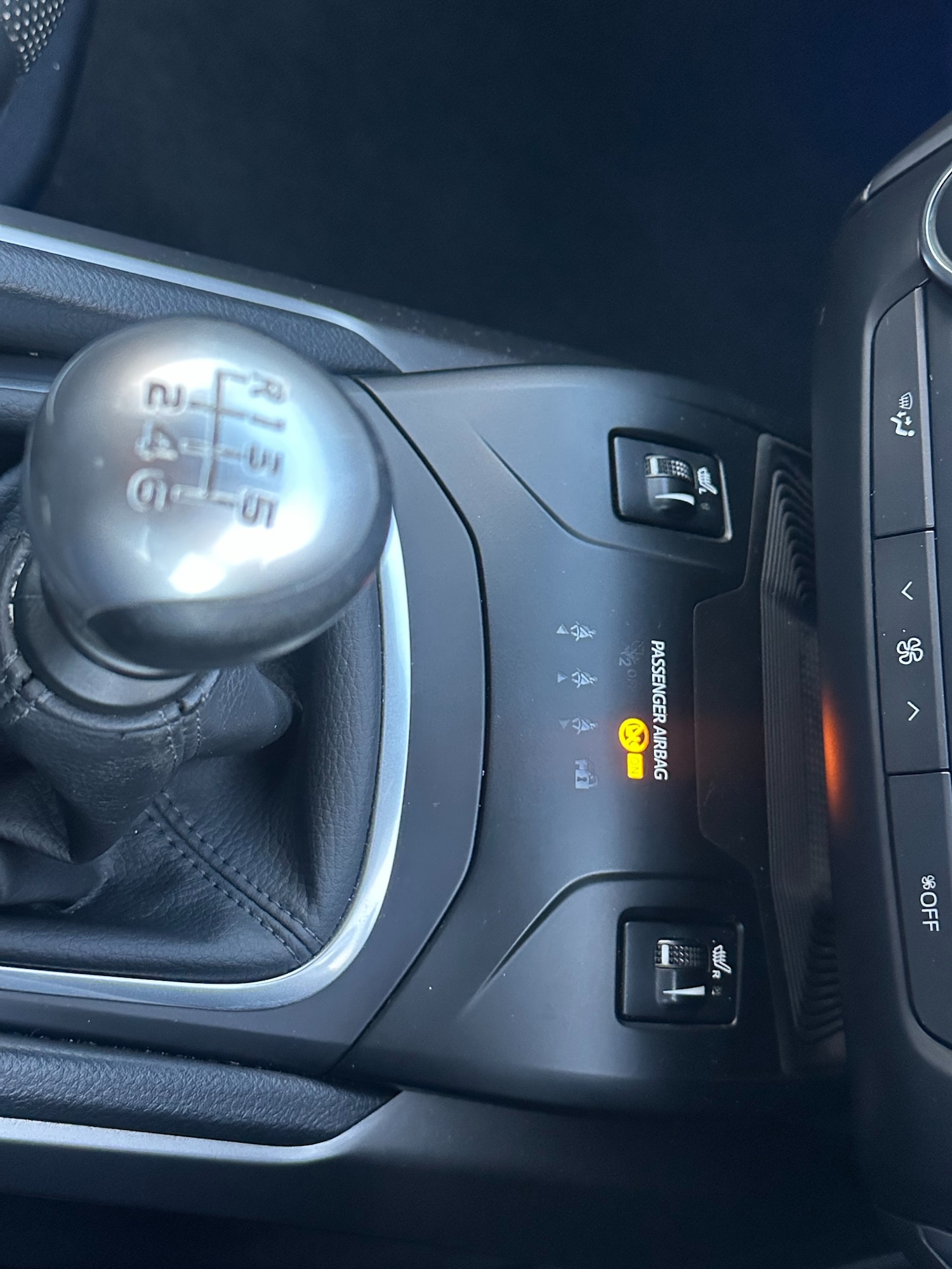 Used Toyota Avensis 2016 for sale - 77071745: Photo 15