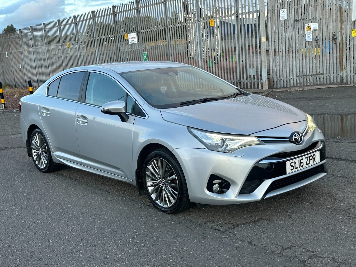 Used Toyota Avensis 2016 for sale - 77071745: Photo 4