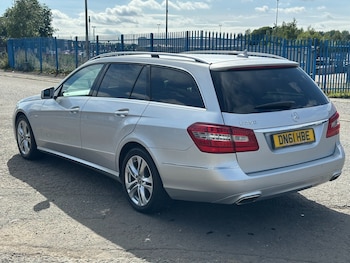 Used Mercedes-Benz E-Class 2011 for sale - 75457429: Photo