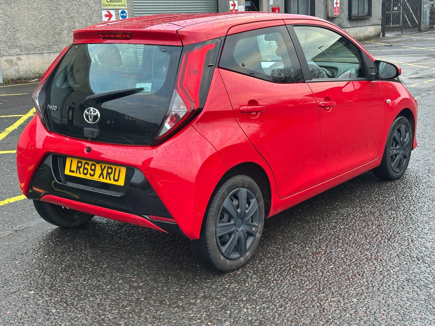Used Toyota AYGO 2019 for sale - 77198490: Photo 6