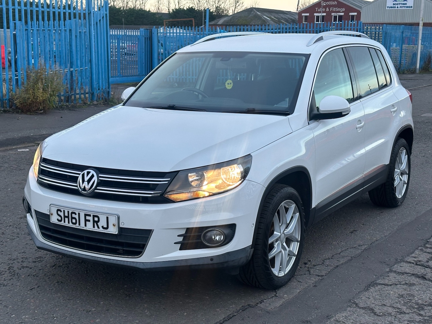 Used Volkswagen Tiguan 2011 for sale - 77094500: Photo 3
