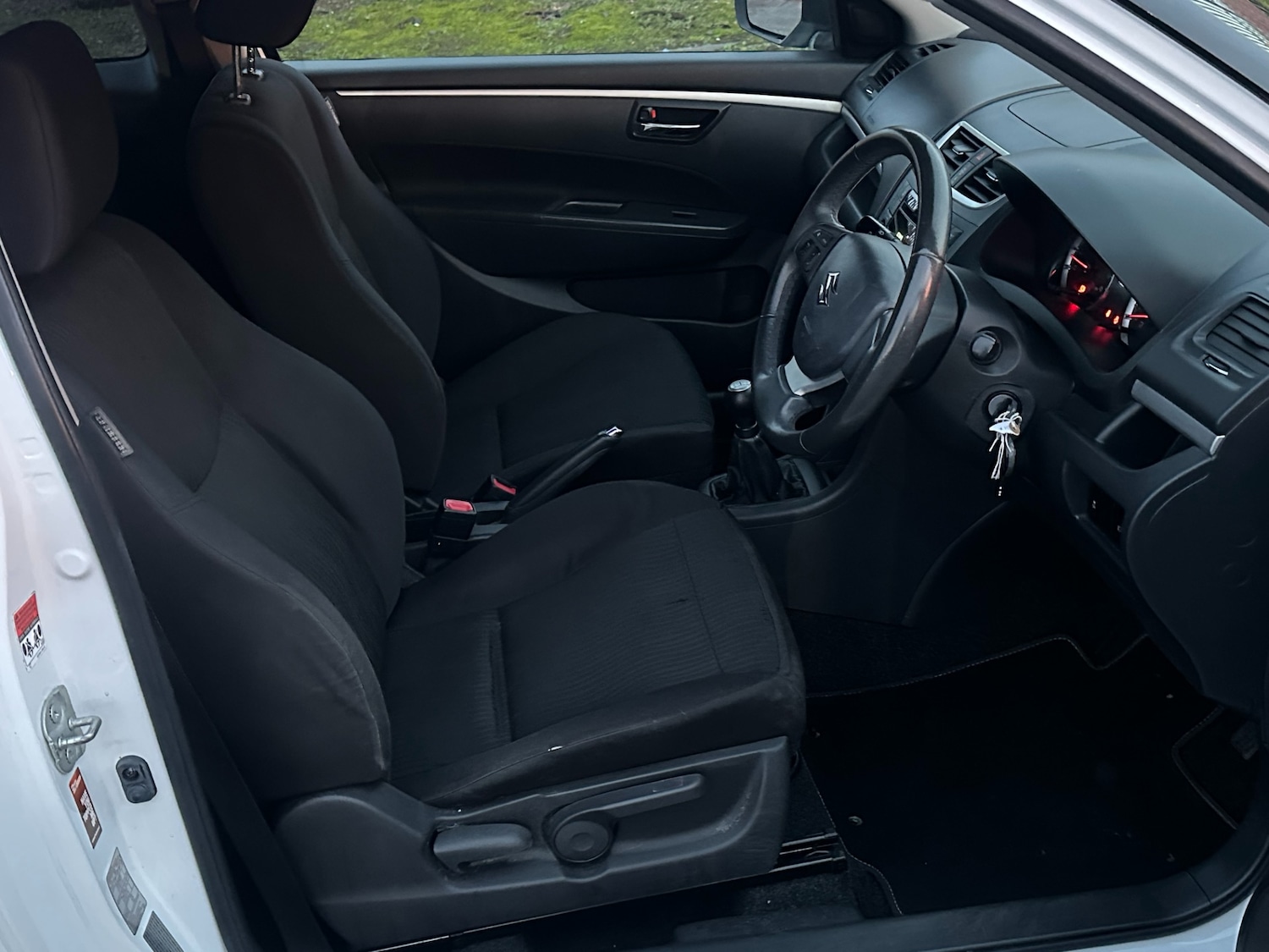 Used Suzuki Swift 2012 for sale - 77077910: Photo 10