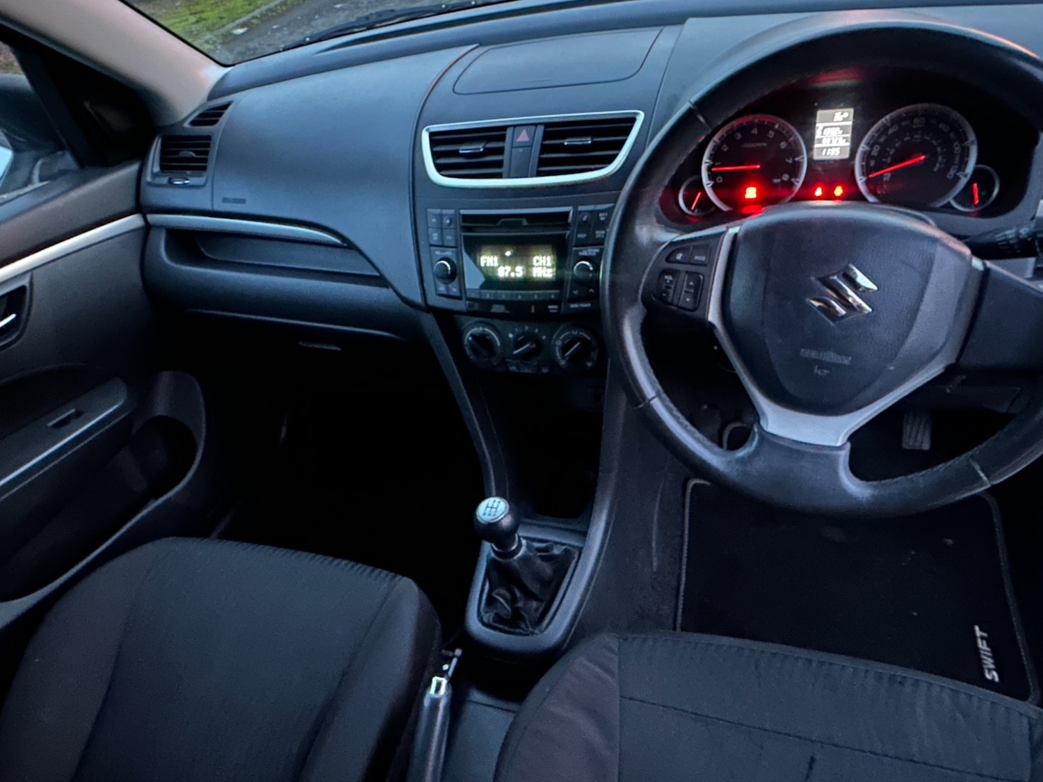 Used Suzuki Swift 2012 for sale - 77077910: Photo 11