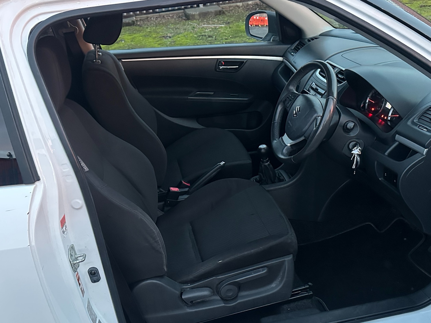 Used Suzuki Swift 2012 for sale - 77077910: Photo 9