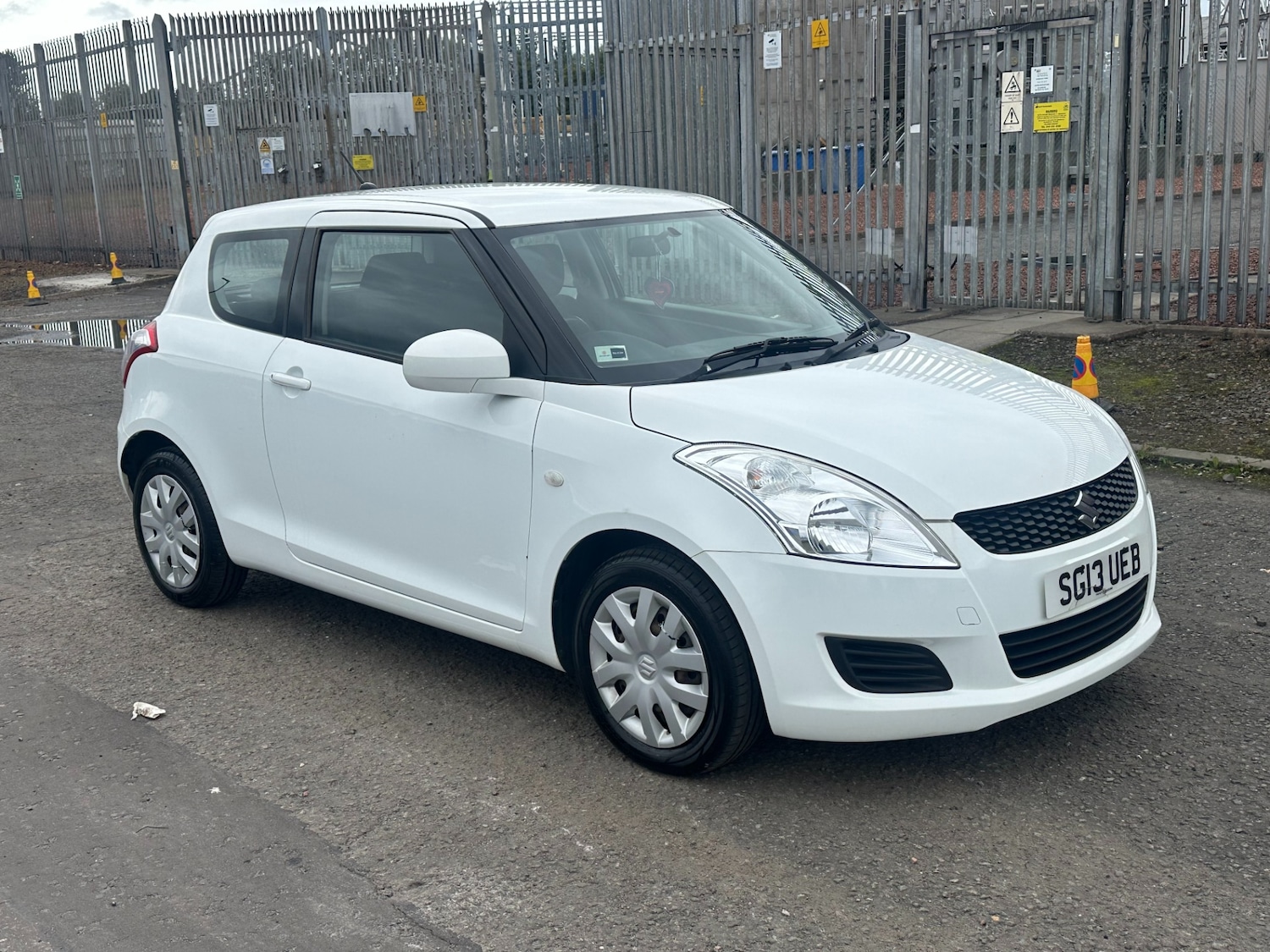 Used Suzuki Swift 2013 for sale - 76070505: Photo 19