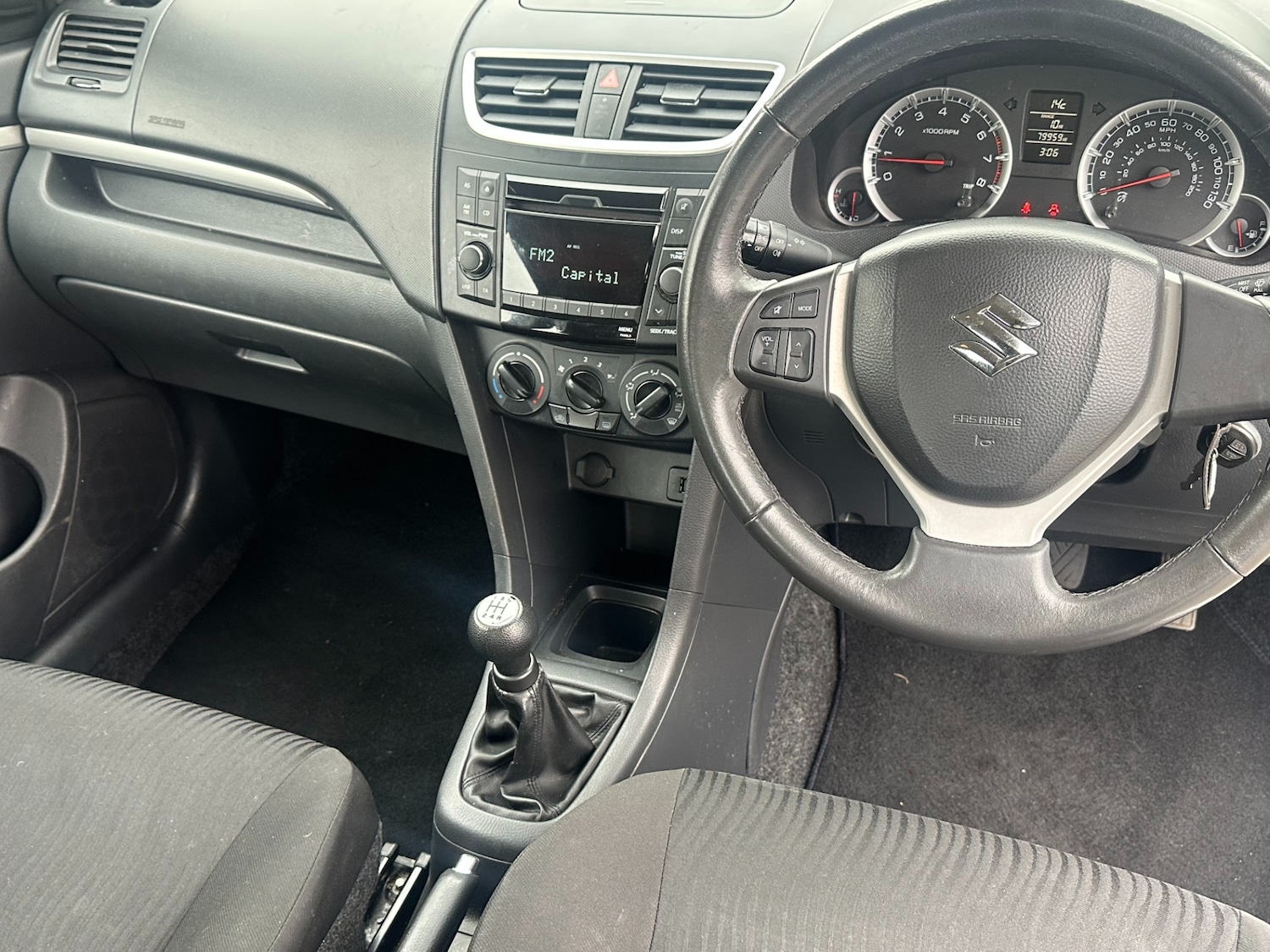 Used Suzuki Swift 2013 for sale - 76070505: Photo 9