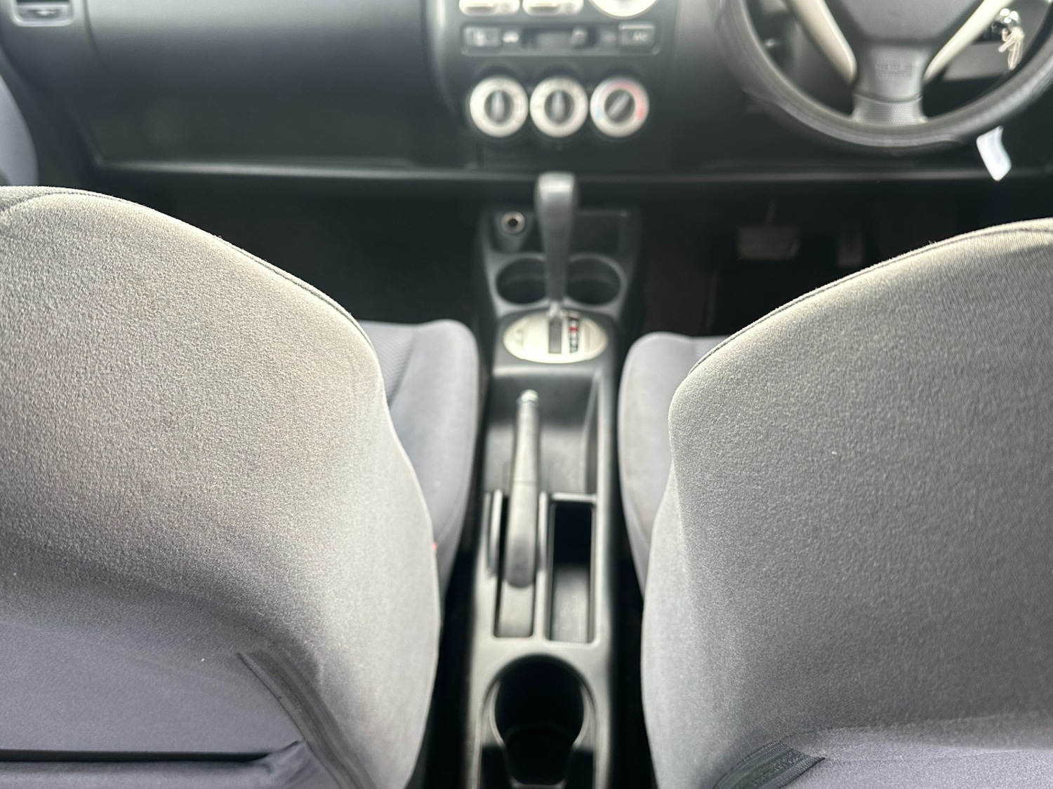 Used Honda Jazz 2004 for sale - 77998308: Photo 9