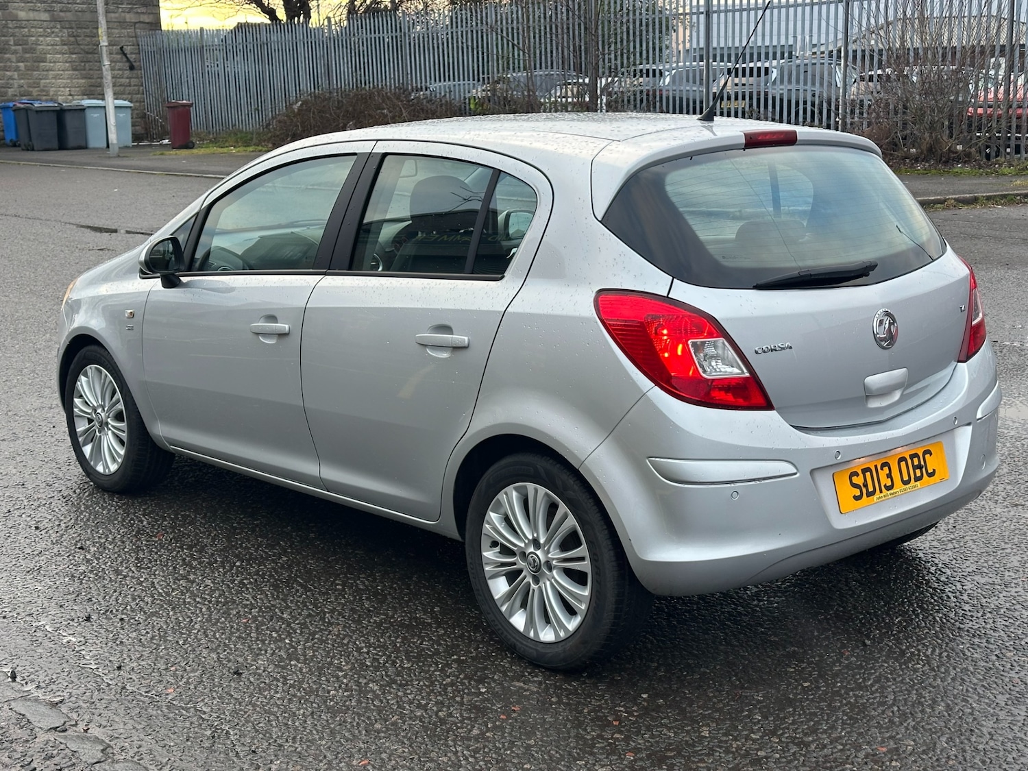 Used Vauxhall Corsa 2013 for sale - 77247591: Photo 4