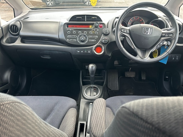 Used Honda Jazz 2014 for sale - 75245021: Photo 9