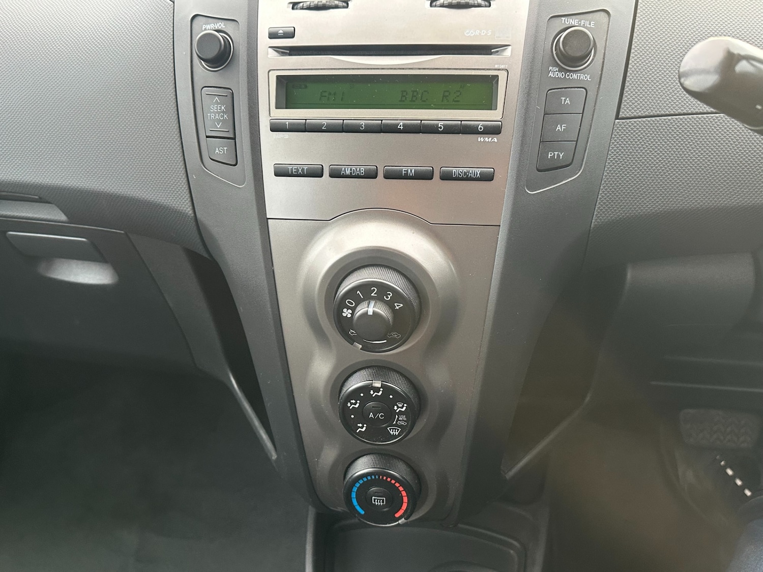 Used Toyota Yaris 2009 for sale - 76375715: Photo 17