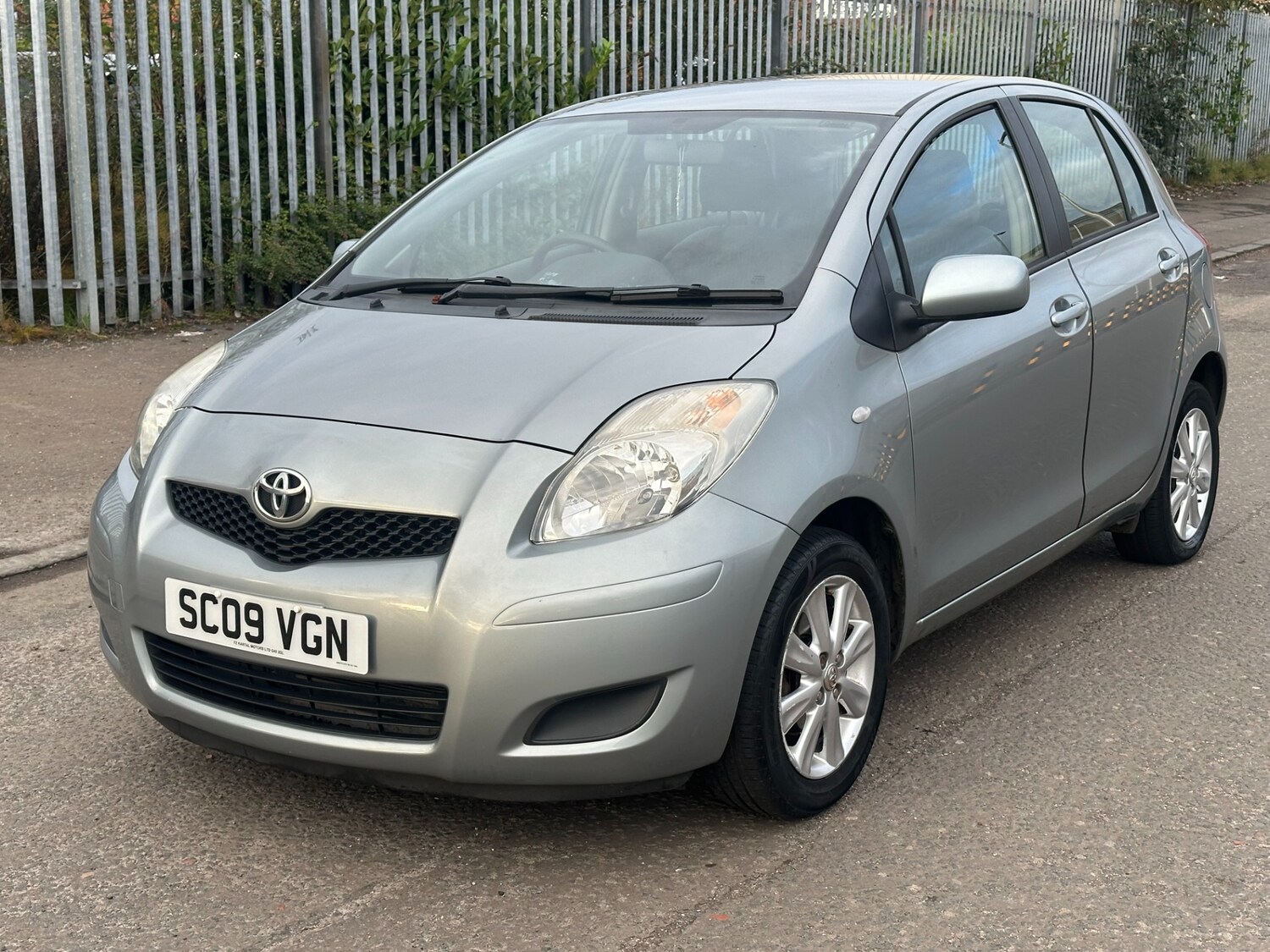Used Toyota Yaris 2009 for sale - 76375715: Photo 3