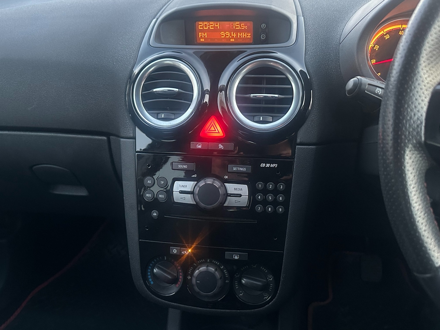 Used Vauxhall Corsa 2012 for sale - 74451448: Photo 10