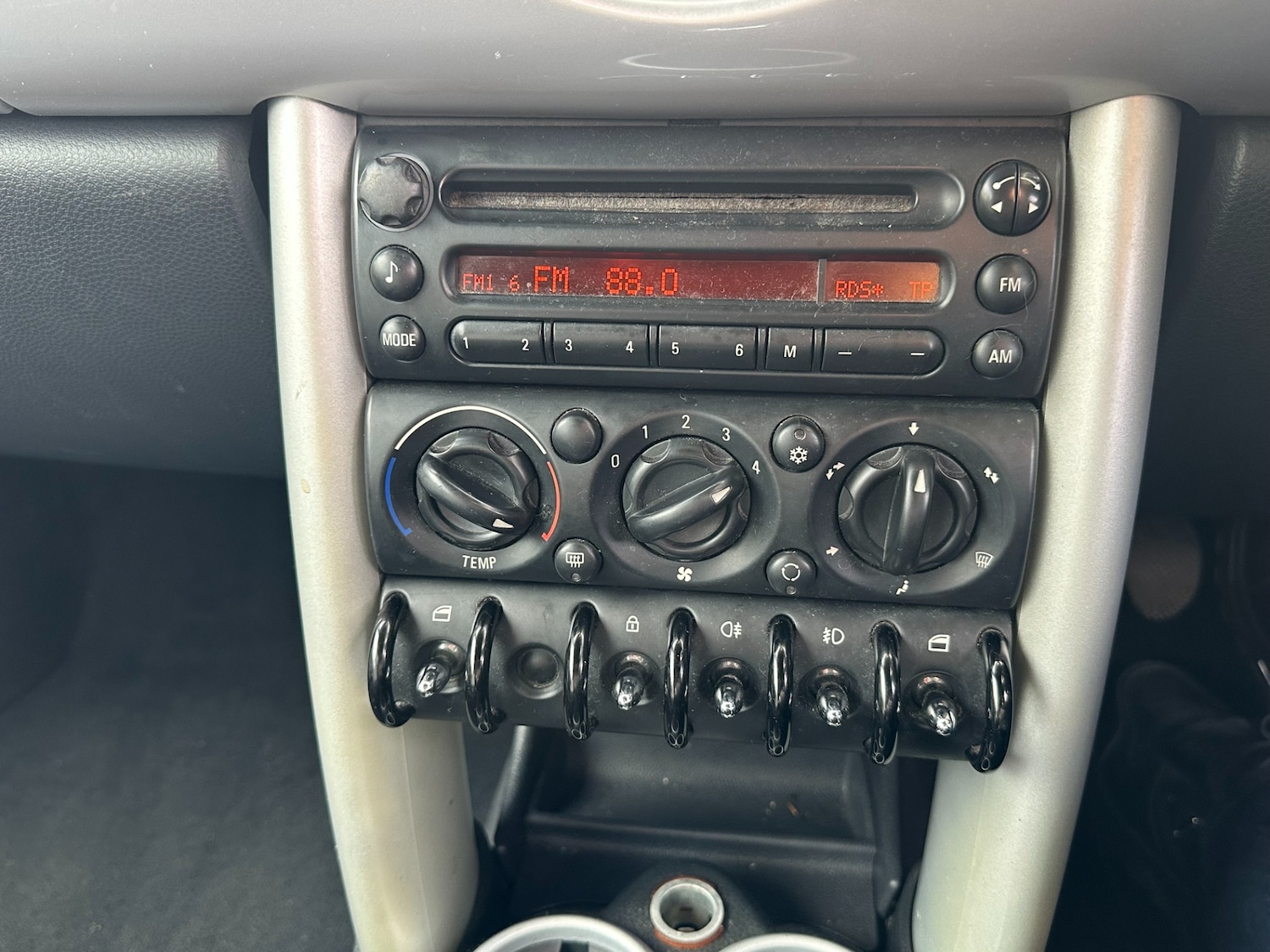 Used MINI Convertible 2008 for sale - 77637062: Photo 10