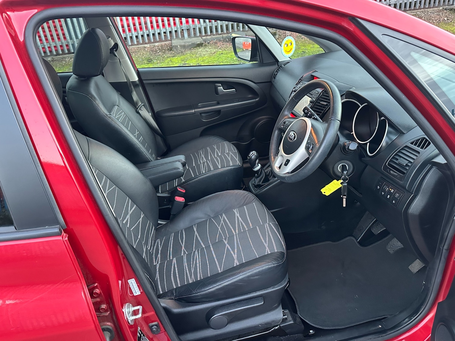 Used Kia Venga 2013 for sale - 76455603: Photo 7