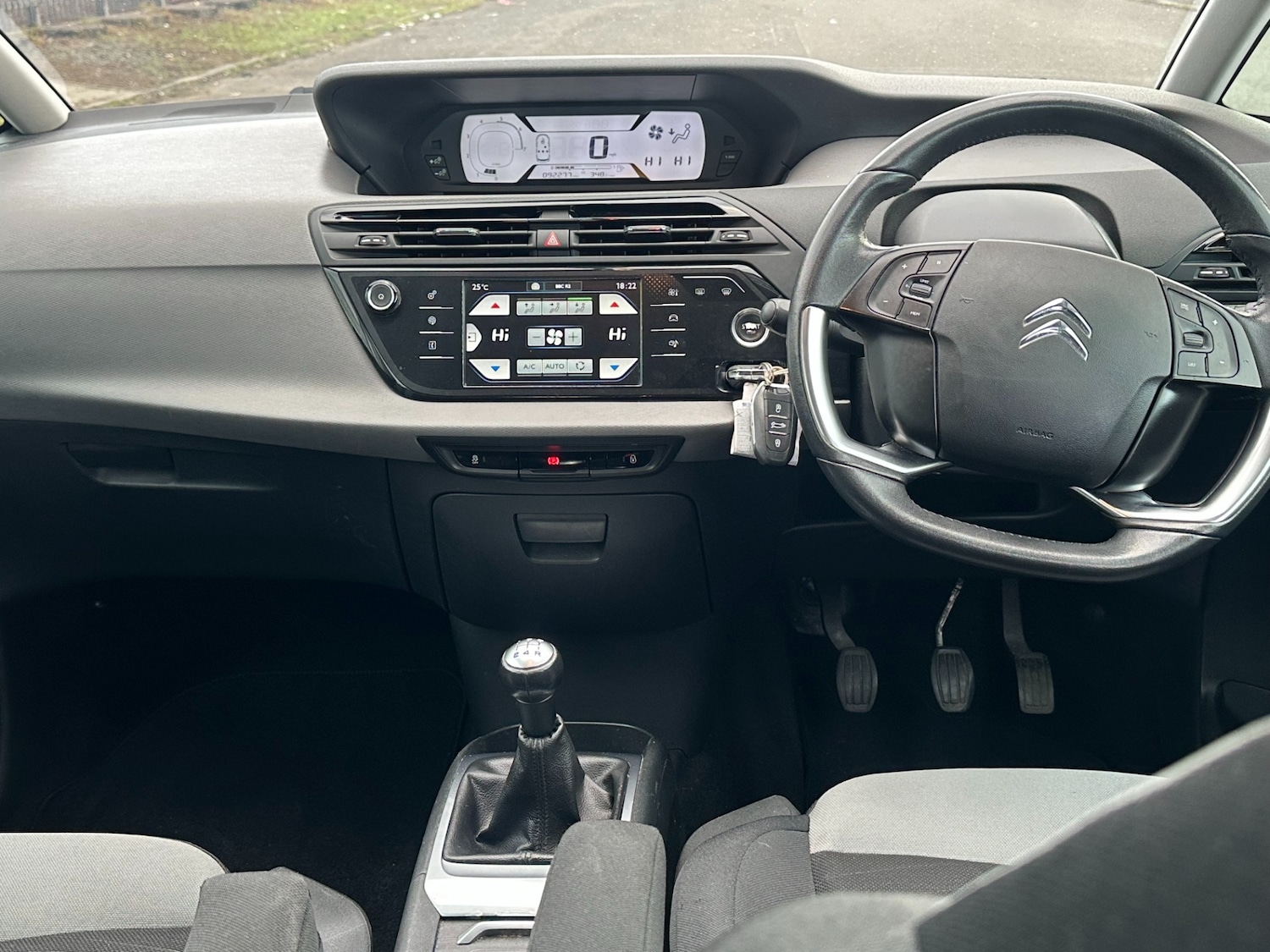 Used Citroen C4 Picasso 2014 for sale - 76161621: Photo 10