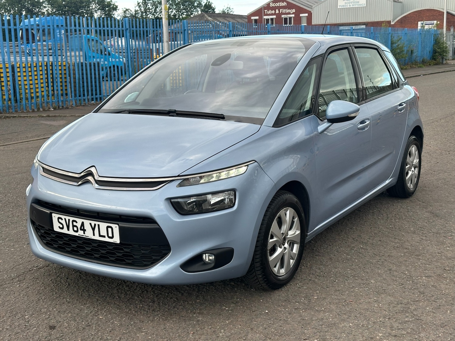 Used Citroen C4 Picasso 2014 for sale - 76161621: Photo 4