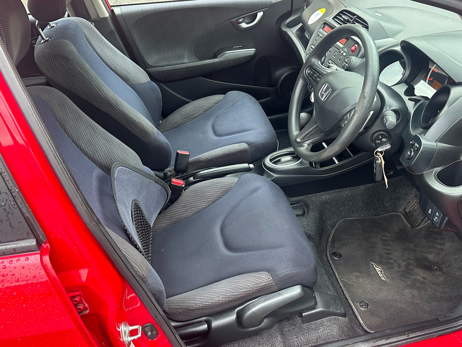 Used Honda Jazz 2012 for sale - 77483620: Photo 7