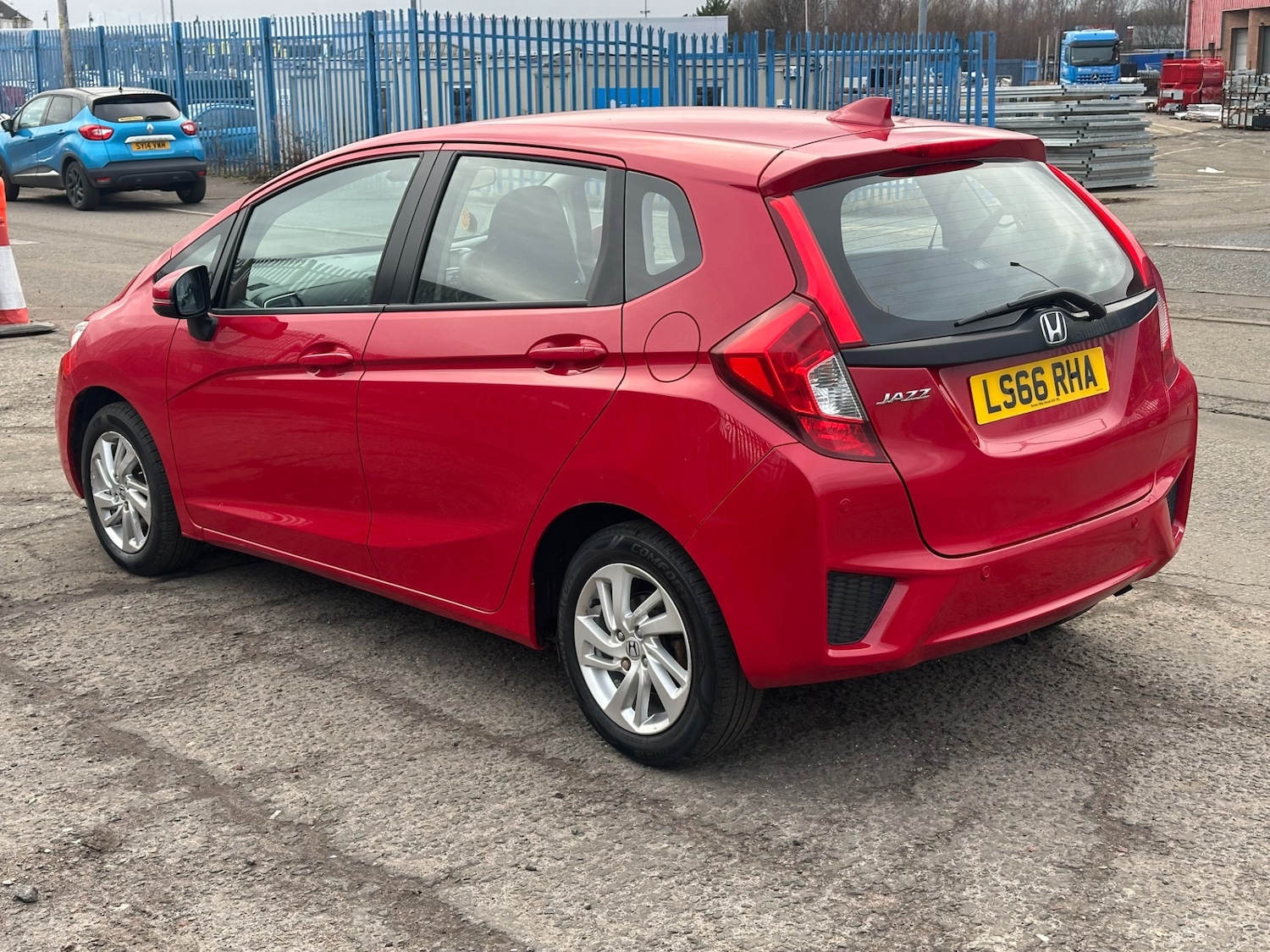 Used Honda Jazz 2016 for sale - 77637074: Photo 4