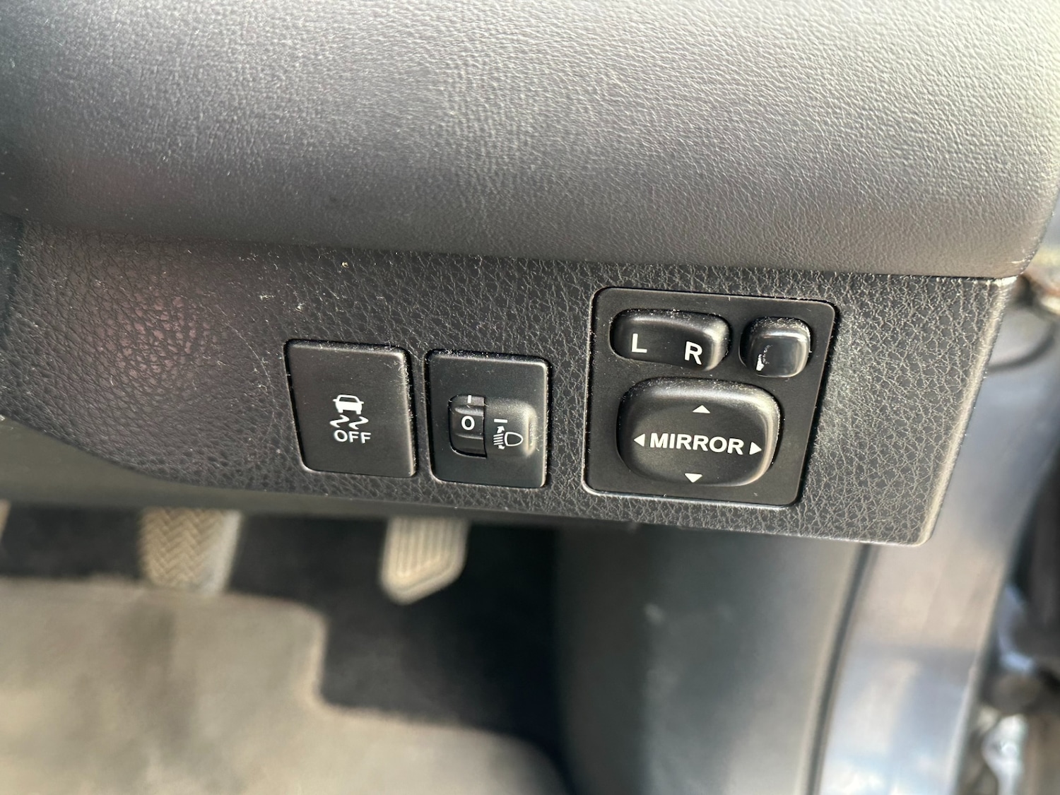 Used Toyota RAV4 2013 for sale - 76161600: Photo 17
