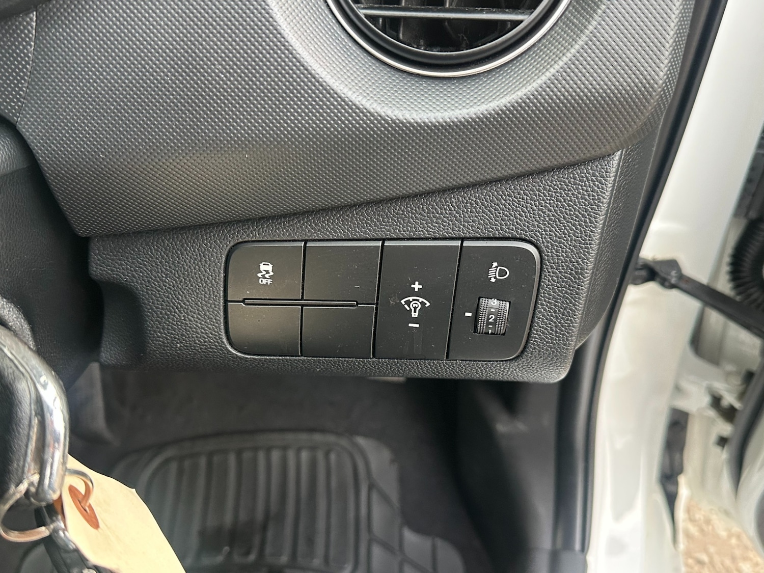 Used Hyundai i10 2018 for sale - 77073346: Photo 17