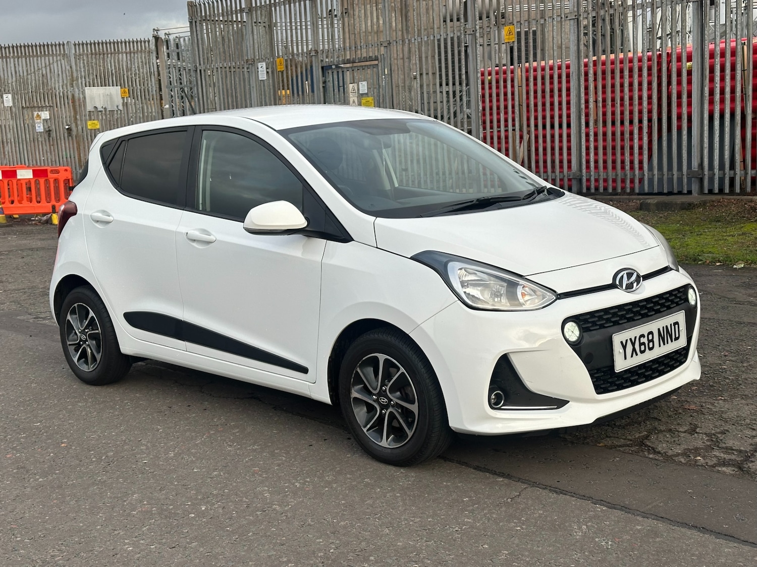 Used Hyundai i10 2018 for sale - 77073346: Photo 4