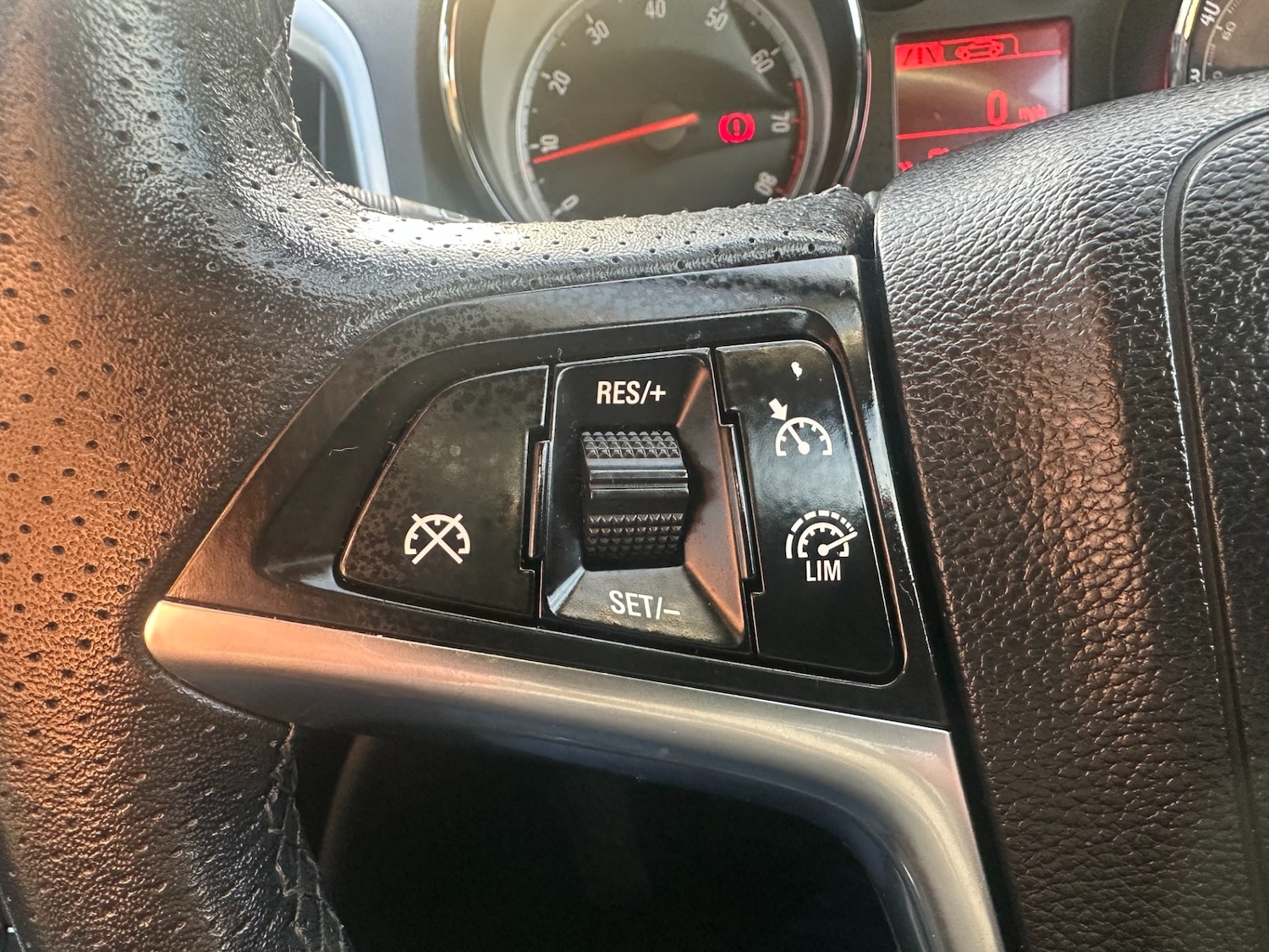 Used Vauxhall Astra 2015 for sale - 77395085: Photo 14