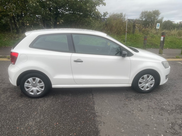Used Volkswagen Polo 2011 for sale - 76181927: Photo 2