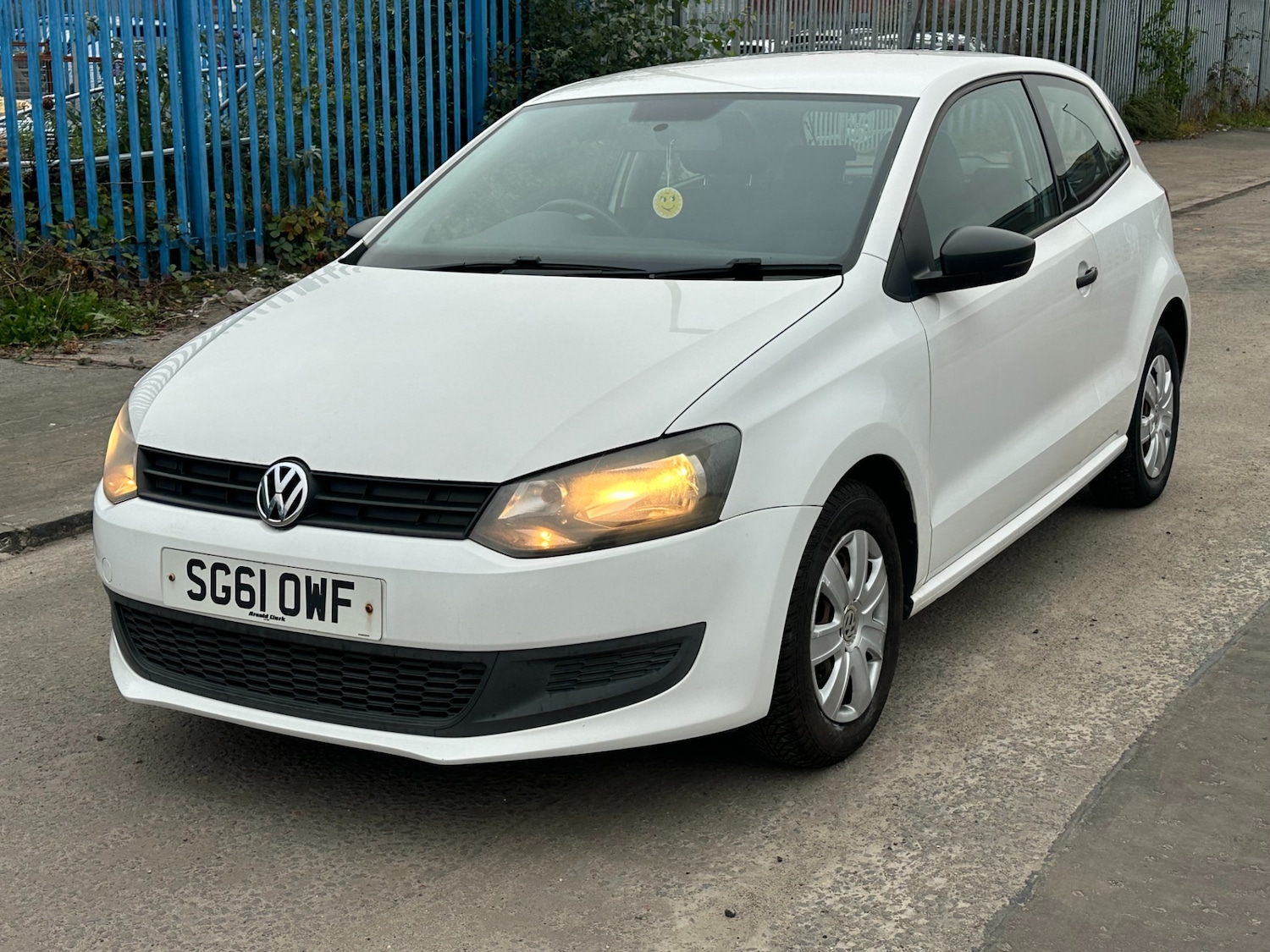Used Volkswagen Polo 2011 for sale - 76181927: Photo 3