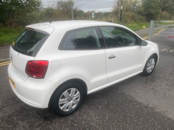 Used Volkswagen Polo 2011 for sale - 76181927: Photo 3