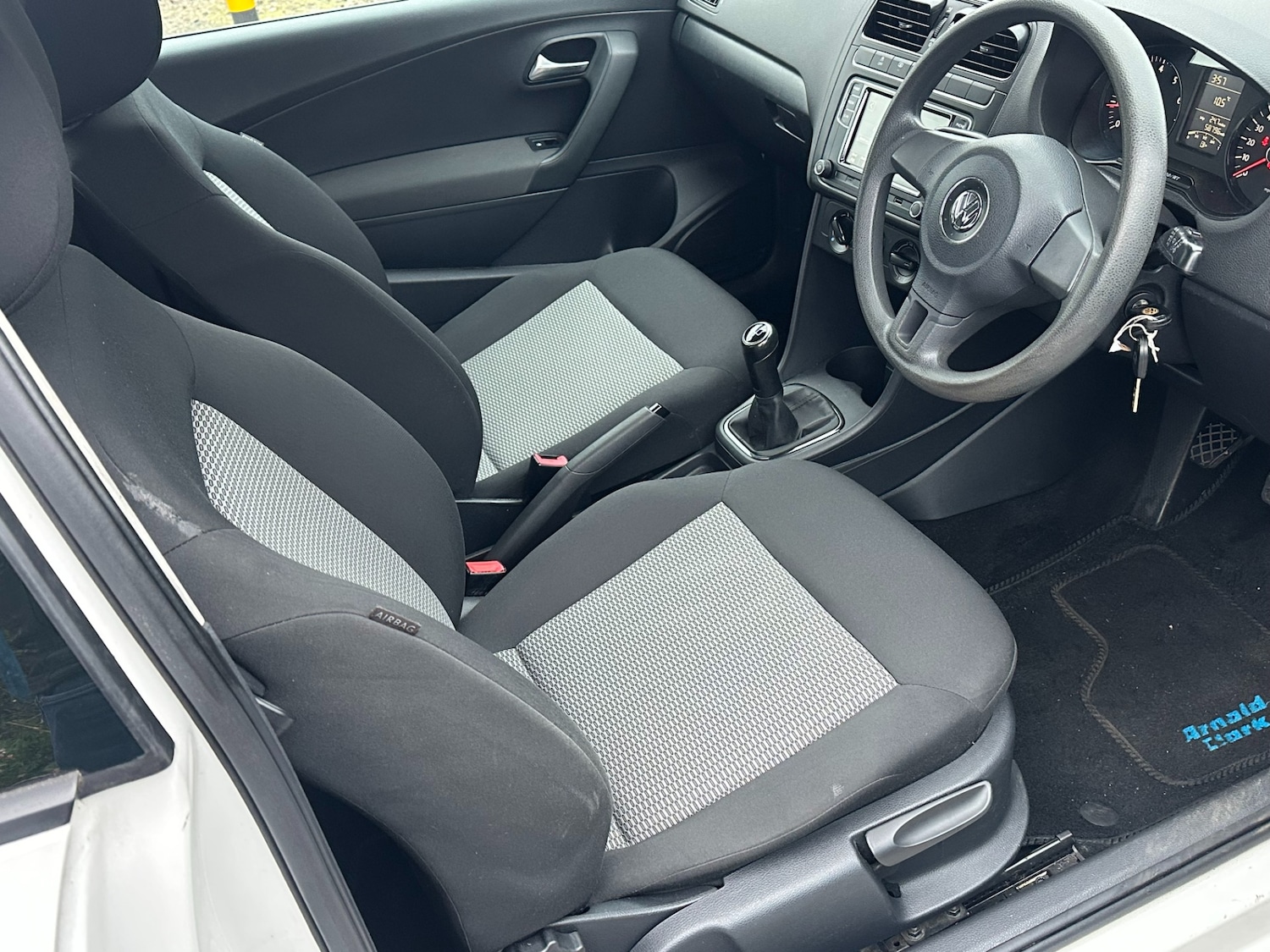 Used Volkswagen Polo 2011 for sale - 76181927: Photo 7