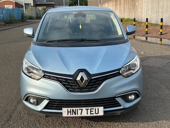 Used Renault Scenic 2017 for sale - 75542521: Photo