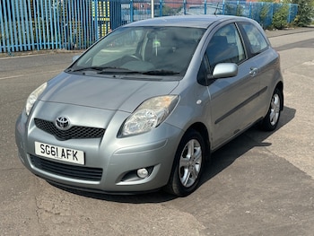 Used Toyota Yaris 2011 for sale - 79611733: Photo