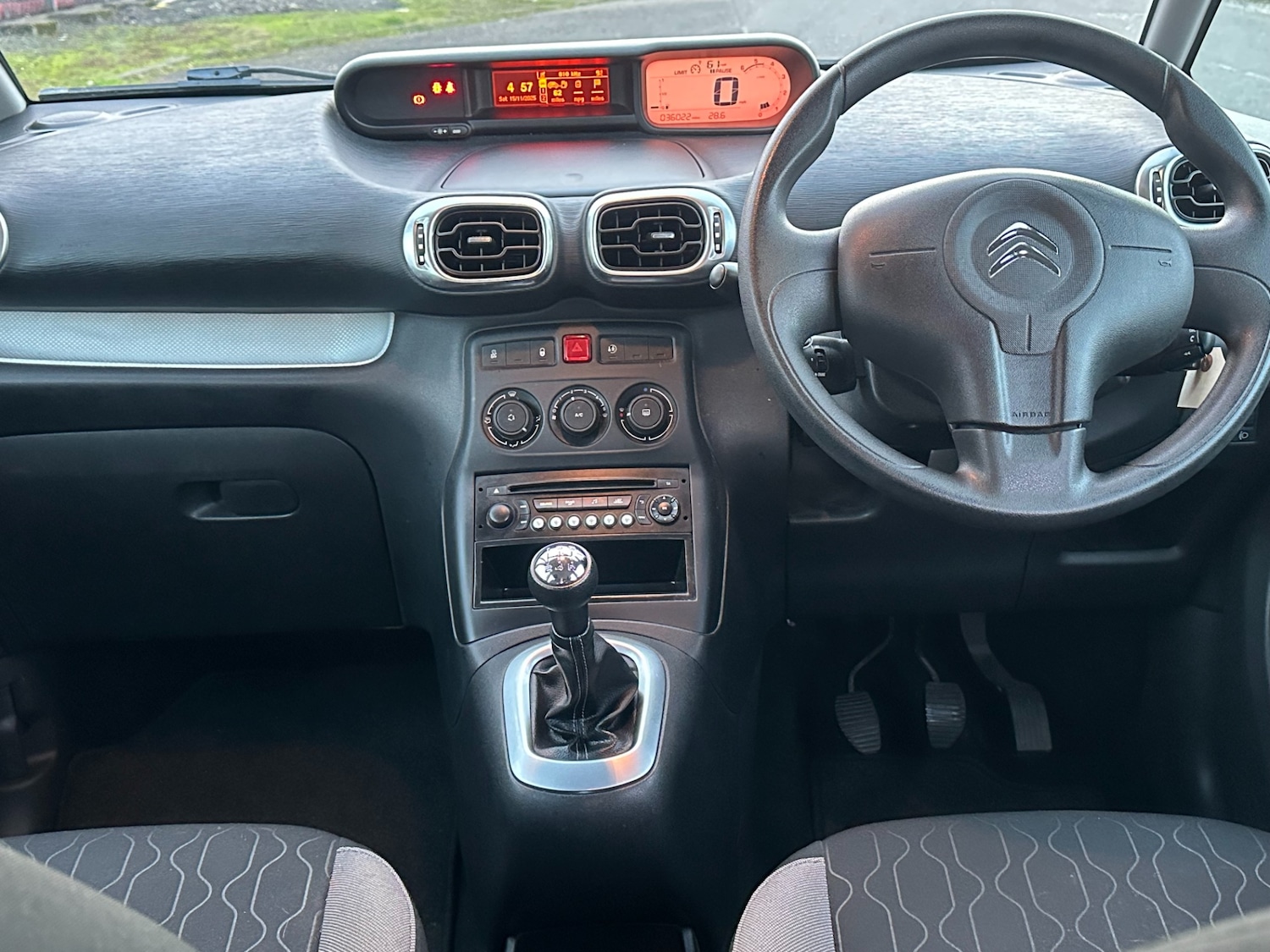 Used Citroen C3 Picasso 2015 for sale - 77077894: Photo 10