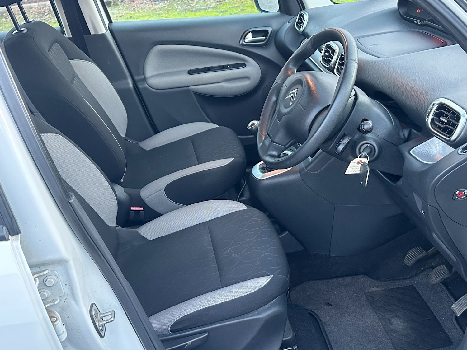 Used Citroen C3 Picasso 2015 for sale - 77077894: Photo 9